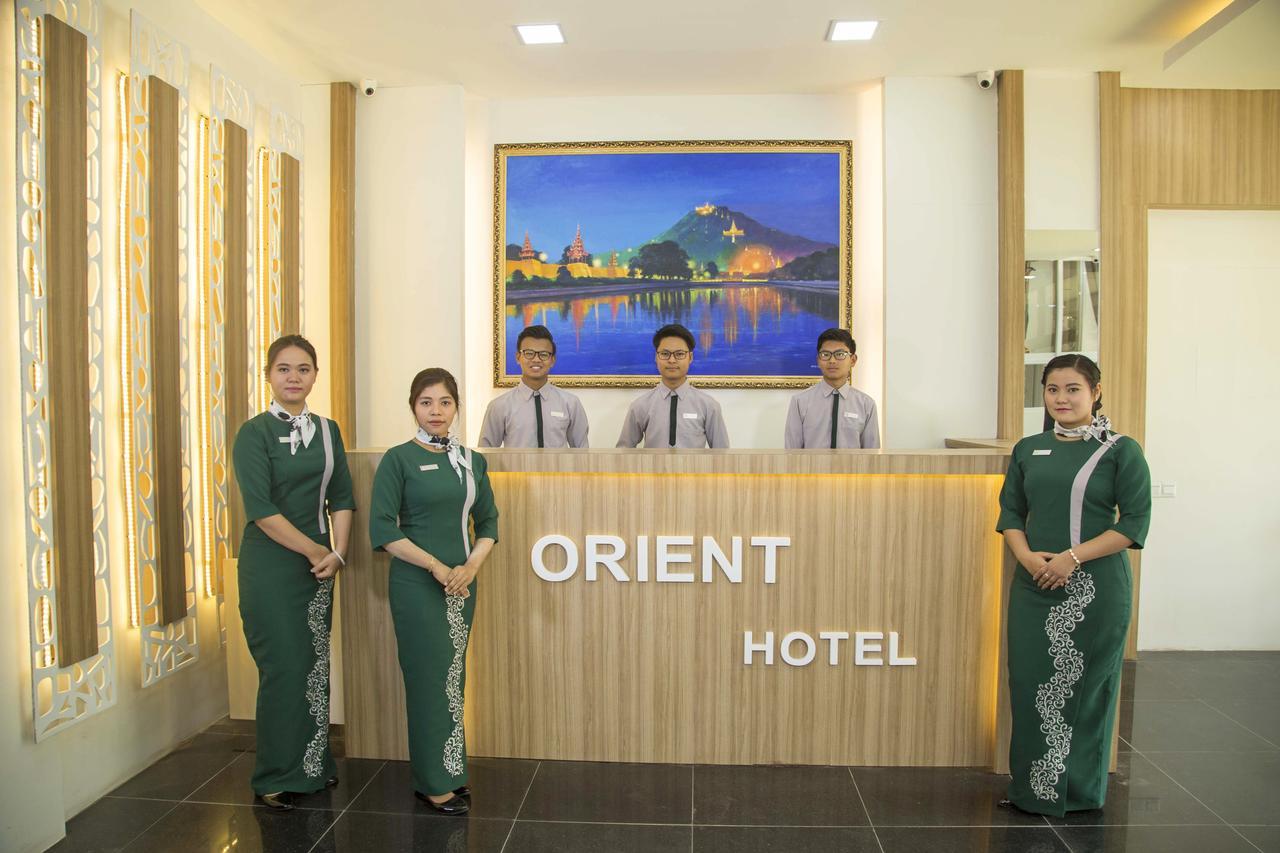 Orient Hotel Мандалей Екстериор снимка